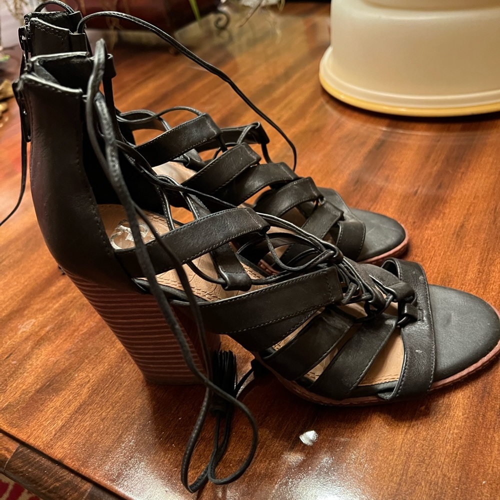 Gianni Binni Size 9 Black Sandals